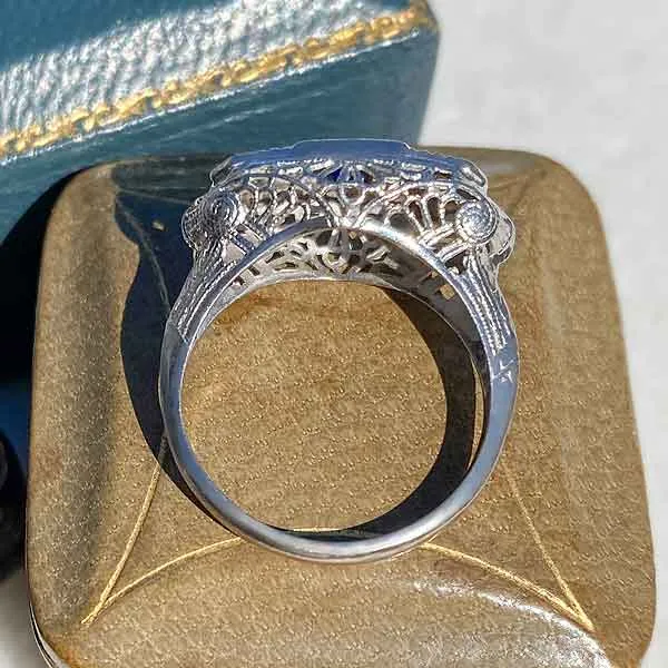 Art Deco Sapphire & Diamond Ring
